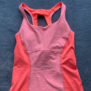 Lululemon tank top with built in bra